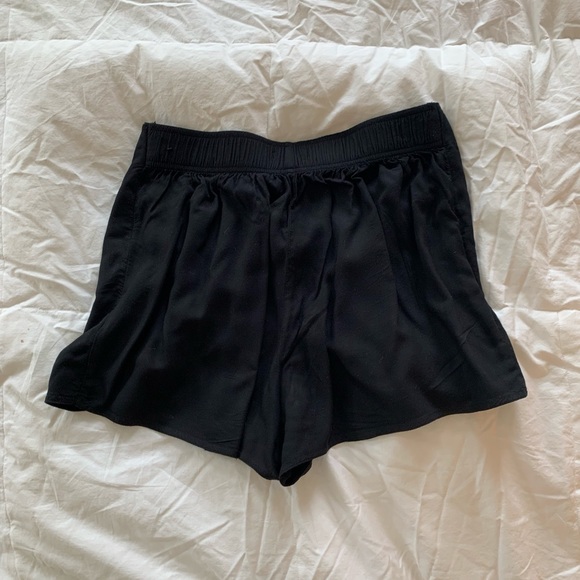 Abercrombie tie front shorts - Picture 2 of 2